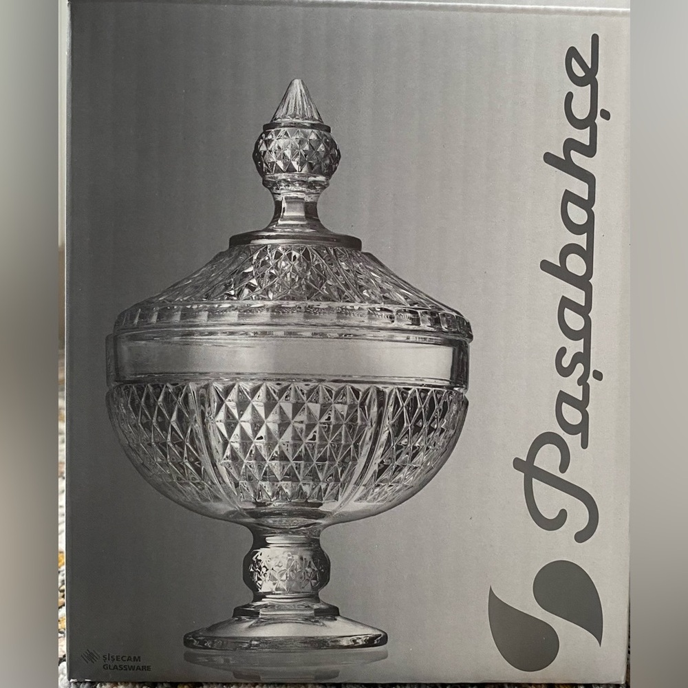 Pasabahce Diamond Sodalime Glass Candy Dish - Picture 2 of 16